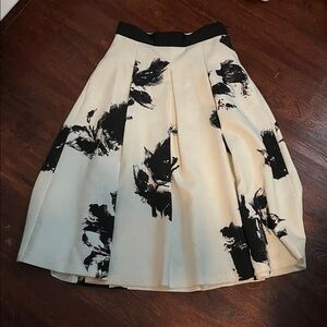 White House Black Market Black and Cream A-Line Skirt